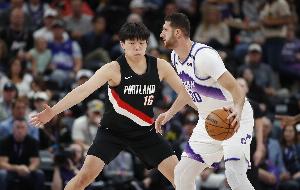 媒体人：杨瀚森绝对不能懈怠 集中注意力多做球队需要的事情