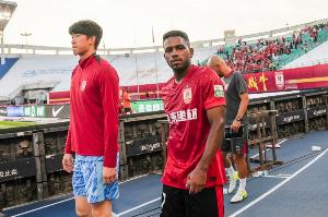 王伟谈亚泰降级：中国足球是比谁活得更久，相信他们会回来的