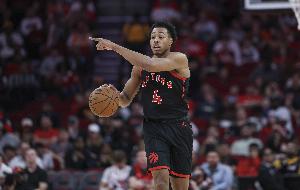 手感不佳但全面！巴恩斯19中8&三分8中3得到19分12板8助5帽