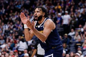 不在状态！贾马尔-穆雷半场7中2拿到6分5板 三分3中0