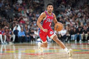 难阻失利！格莱姆斯15中9拿到27分 下半场21分