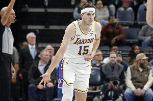 雷迪克：里夫斯在加练测试后腹股沟仍感酸痛 下场能否出战待定